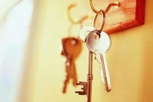 Правительство области приобрело служебную квартиру для невролога Полесской больницы