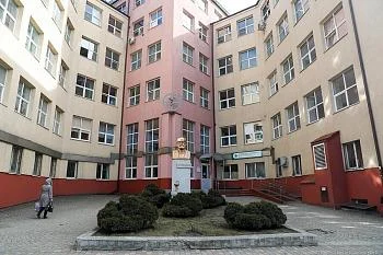 Министр здравоохранения обратился к коллегам по случаю смерти медсестры областной больницы