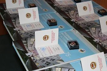 Семь медицинских работников региона удостоены звания «Отличник здравоохранения РФ» Семь медицинских работников региона удостоены звания «Отличник здравоохранения РФ»