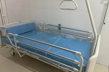 Черняховская больница получила пять функциональных кроватей Черняховская больница получила пять функциональных кроватей