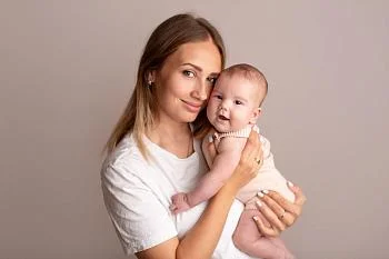 Специалисты Перинатального центра рассказали, почему важна привязанность матери и ребенка
