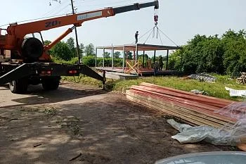 В поселке Новостроево под Правдинском начались работы по установке модульного ФАПа В поселке Новостроево под Правдинском начались работы по установке модульного ФАПа