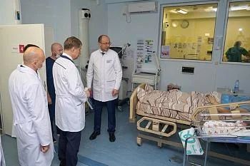Министр здравоохранения РФ Михаил Мурашко посетил Перинатальный центр Калининградской области