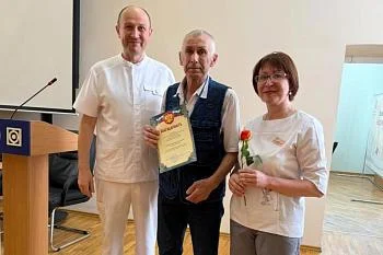 Главный врач Перинатального центра поздравил медицинских работников с профессиональным праздником