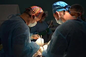 Врачи онкоцентра успешно внедряют новые для региона современные технологии лечения опухолей