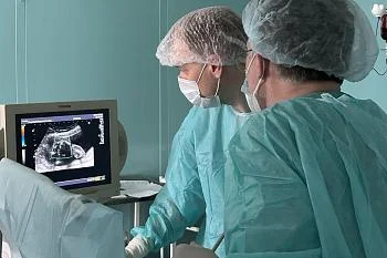 Калининградские врачи успешно провели внутриутробную операцию на 21 неделе беременности