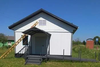 В поселке Ильичево под Полесском близится к концу установка нового фельдшерско-акушерского пункта В поселке Ильичево под Полесском близится к концу установка нового фельдшерско-акушерского пункта