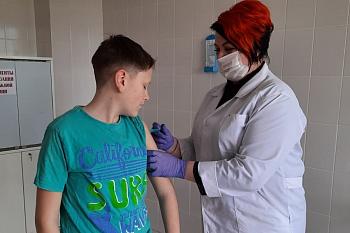 За полгода в обновленном Чеховском ФАПе от коронавируса и гриппа вакцинировали около четырехсот человек