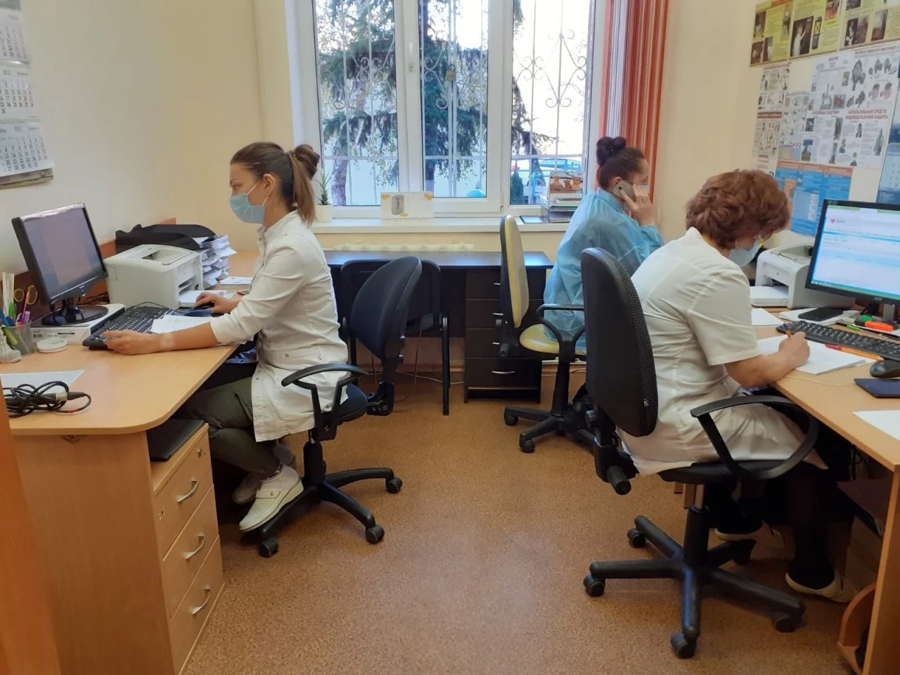Одиннадцать стоматологов профильной поликлиники на Пролетарской помогают в работе коллегам из горбольницы №4